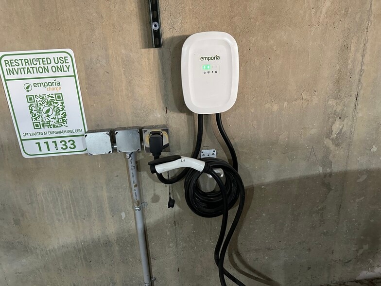 More Photos Of 911 South Main Street, Ann Arbor Apartments For Sale