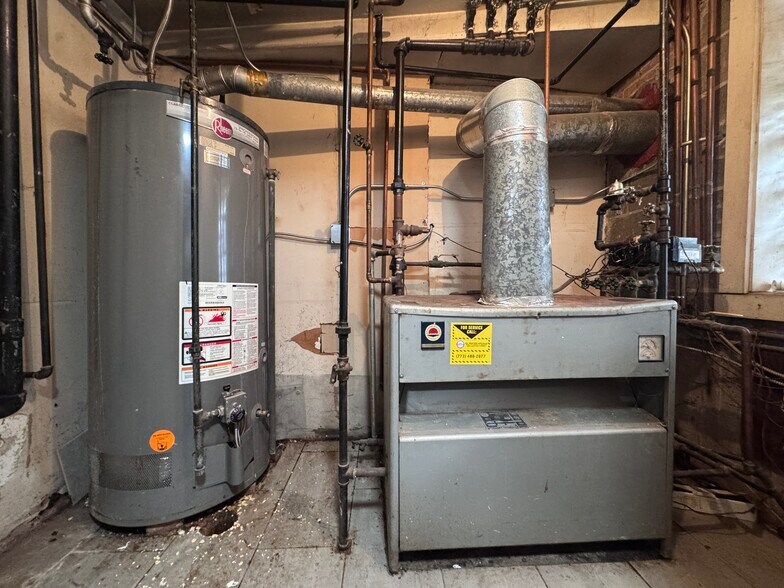 More Photos Of 2019 W 111th St, Chicago Apartments For Sale