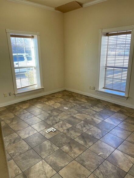 More Photos Of 2935 Greenlee Park Trl, Weatherford Warehouse For Sale
