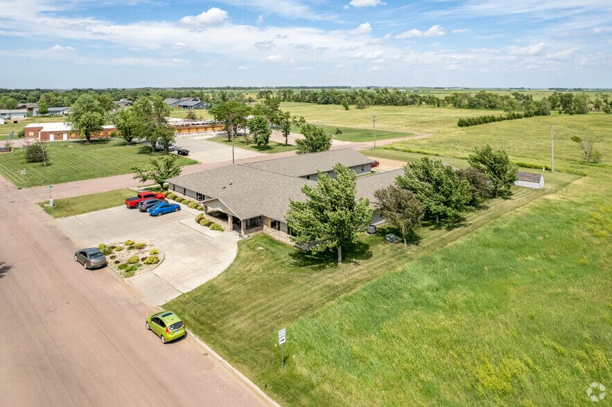 More Photos Of 600 S Hill St, Salem Apartments For Sale