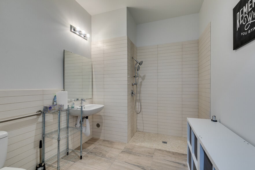 More Photos Of 7318 W Post Rd, Las Vegas Loft Creative Space For Sale