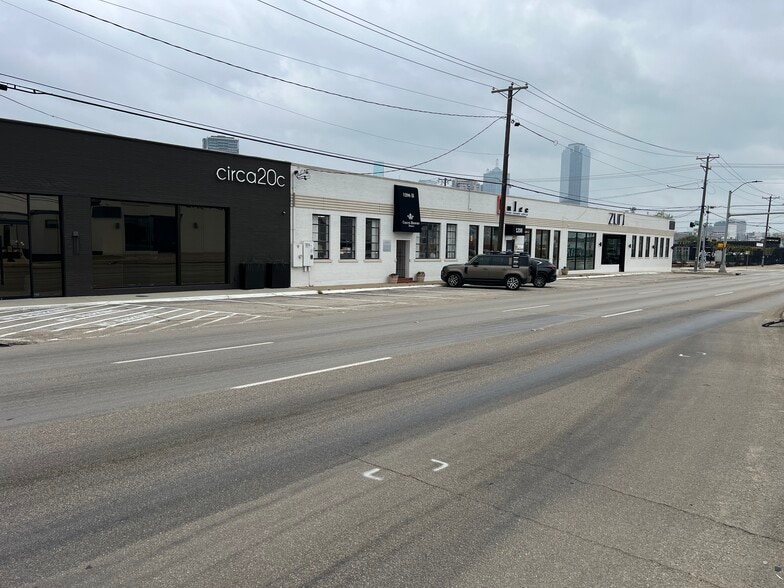 More Photos Of 1202-1208 N Riverfront Blvd, Dallas General Retail For Lease