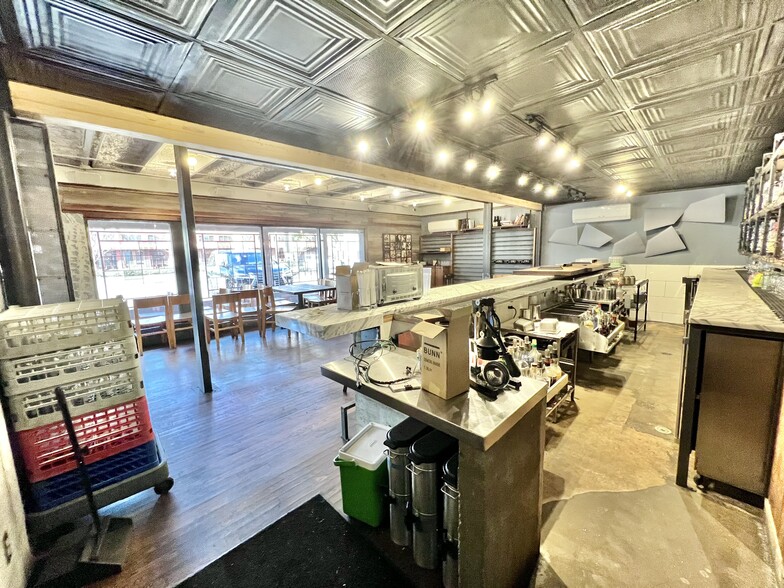 More Photos Of 1609-1625 Westheimer Rd, Houston Restaurant For Lease