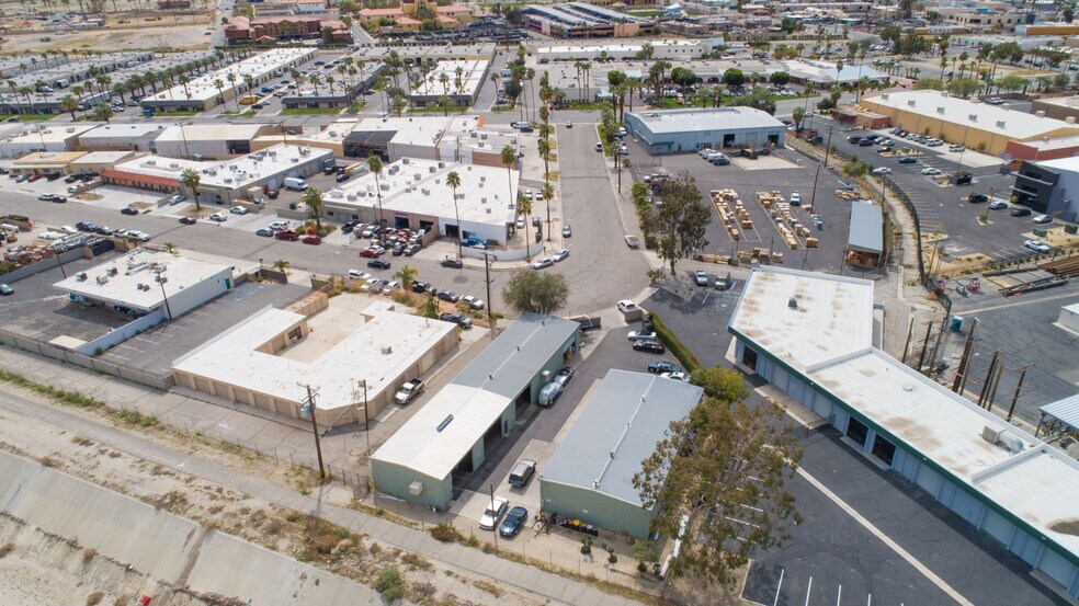 More Photos Of 68686 Summit Dr, Cathedral City Service For Sale