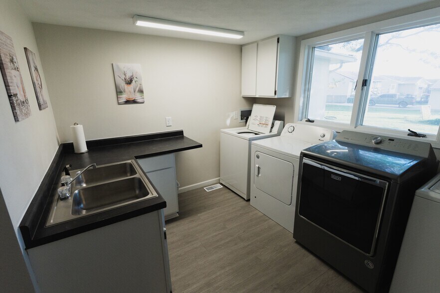 More Photos Of 807 3rd St, Durant Multifamily For Sale