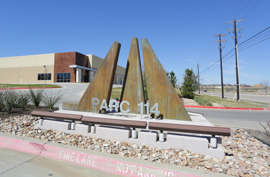 More Photos Of 6701 N Belt Line Rd, Irving Warehouse For Lease