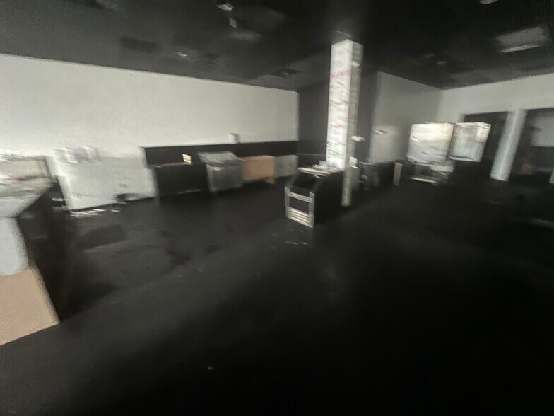 More Photos Of 10730-10750 Atlantic Blvd, Jacksonville Unknown For Lease