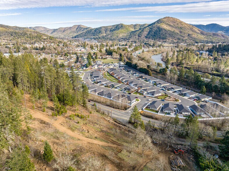 More Photos Of 0 Foothill blvd, Rogue River Land For Sale