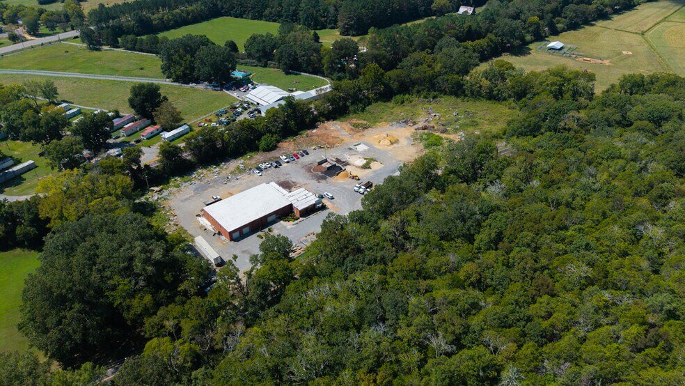 More Photos Of 363 Old Larkinsville Rd, Scottsboro Warehouse For Sale