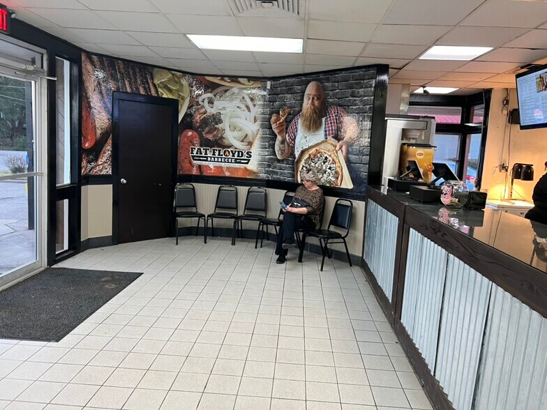 More Photos Of 206 W Houston St, Cleveland Fast Food For Sale
