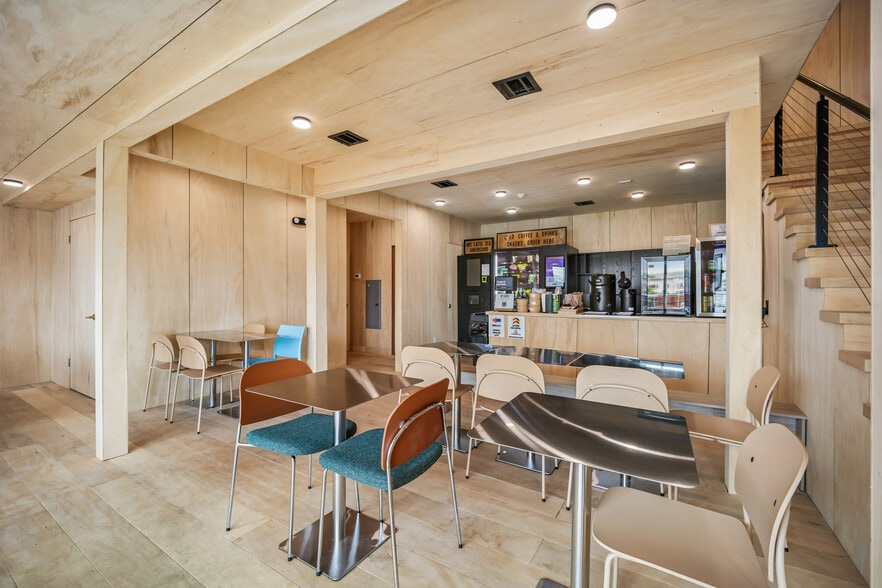 More Photos Of 140 Paris Ave, Northvale Office For Sale