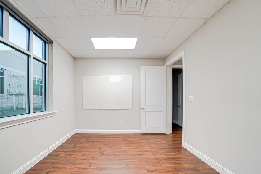 More Photos Of 1402 S Custer Rd, McKinney Office For Lease