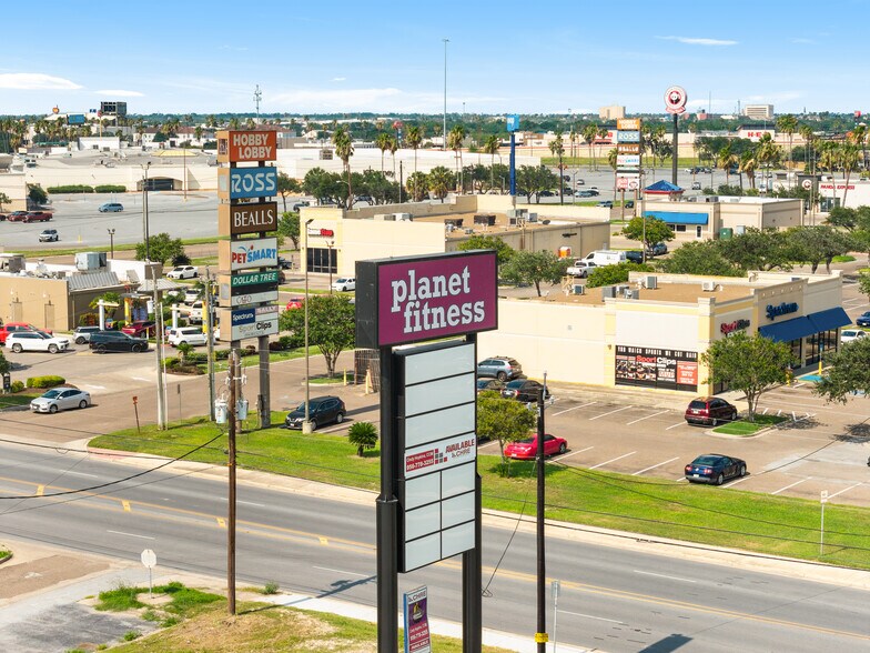 More Photos Of 1222 Dixieland Rd, Harlingen Storefront Retail Office For Lease