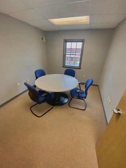 More Photos Of 2575 Eastern Blvd, York Office For Lease