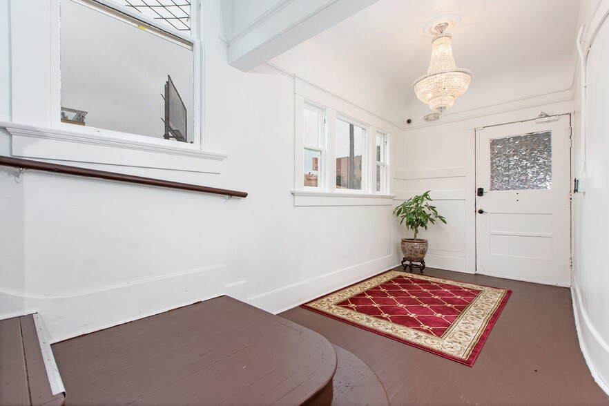 More Photos Of 1130-1134 11th Ave, San Diego Apartments For Sale