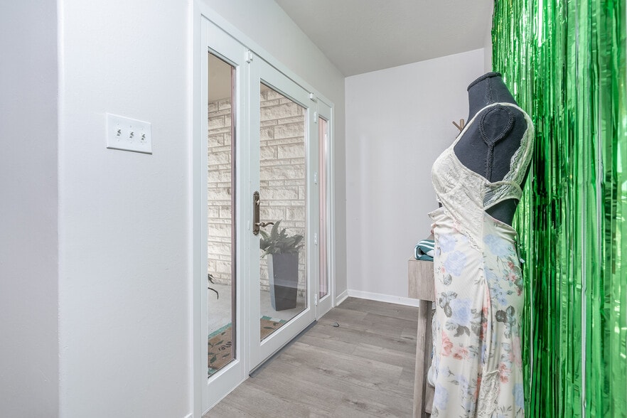 More Photos Of 1353 Main St, Liberty Hill Office For Sale