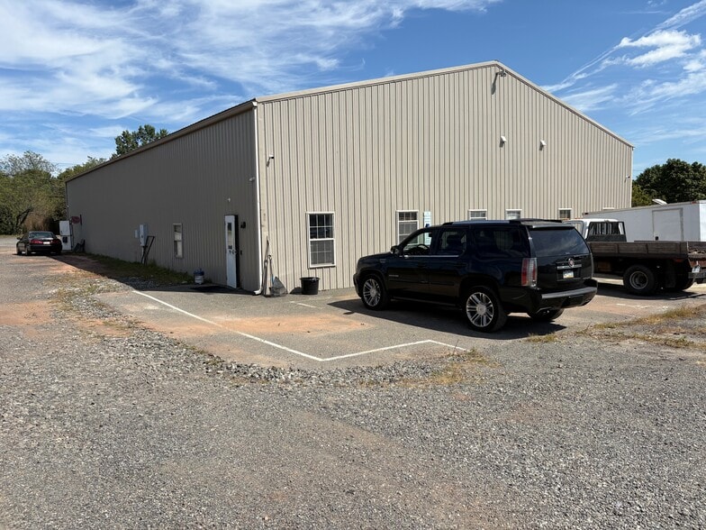 More Photos Of 858 Gravel Pike, Palm Industrial For Sale