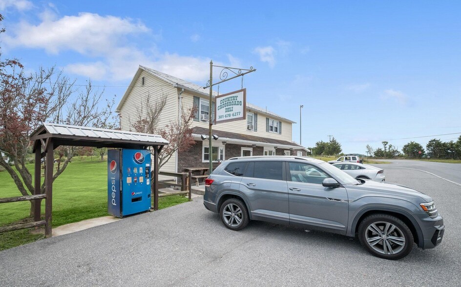 More Photos Of 14407 Hollow Rd, Hancock Restaurant For Sale