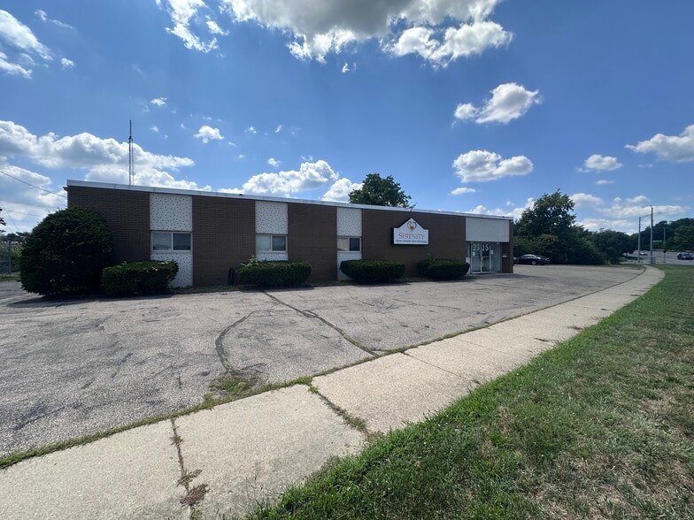 More Photos Of 2315 Stanley Ave, Dayton Light Distribution For Sale