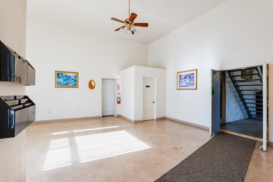 More Photos Of 489 Front St, Junction City Warehouse For Sale