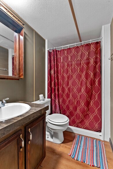 More Photos Of 7450 Highway 187, Eureka Springs Restaurant For Sale