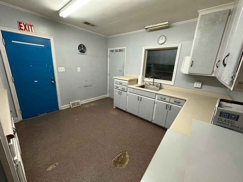 More Photos Of 513 Gaines School Rd, Athens Office Residential For Sale