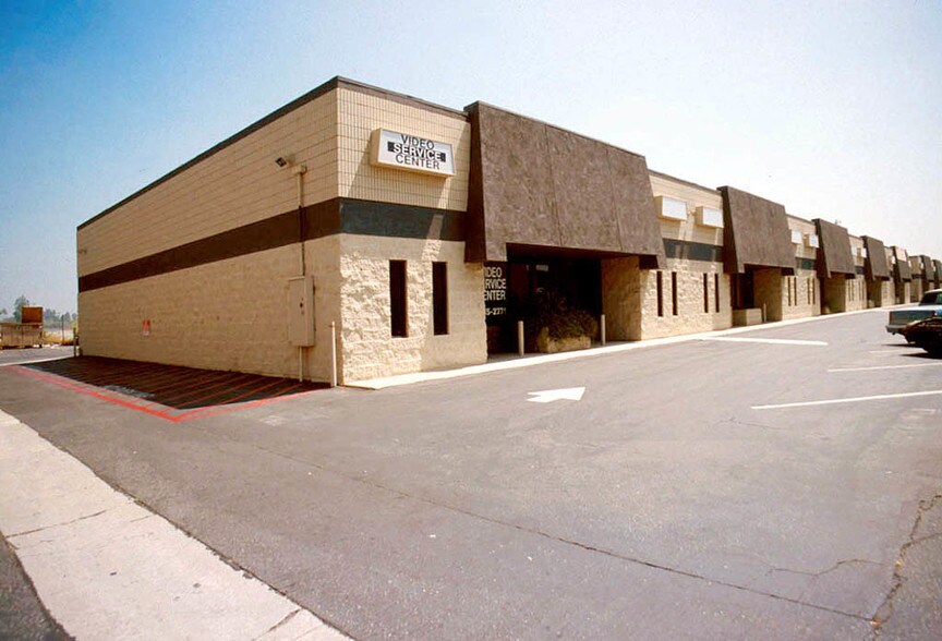 More Photos Of 360-370 Orange Show Ln, San Bernardino Light Distribution For Lease