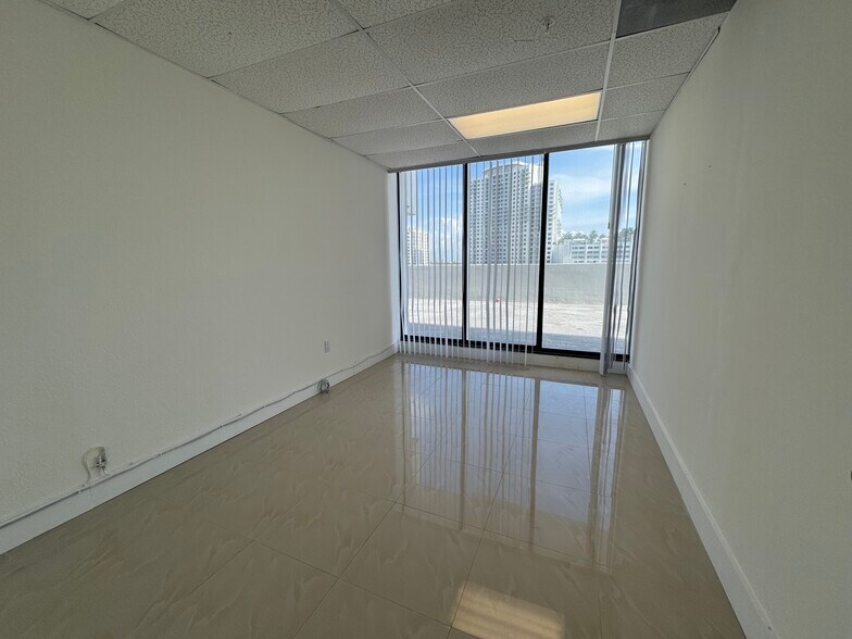 More Photos Of 1720 Harrison St, Hollywood Office Residential For Sale