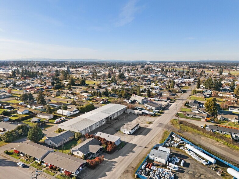 More Photos Of 503 S 3rd Ave, Sequim Flex For Lease