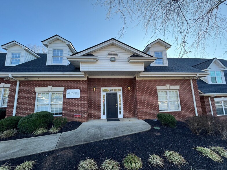 Primary Photo Of 140 Bridges Rd, Mauldin Office For Lease