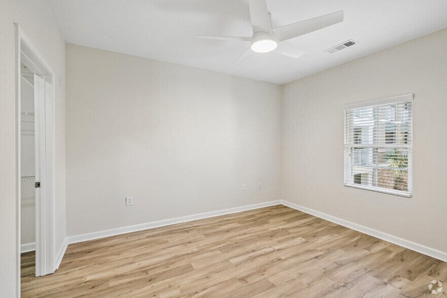 More Photos Of 211 River Landing Dr, Charleston Apartments For Lease