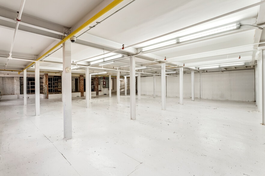 More Photos Of 216-220 19th St, Union City Manufacturing For Lease