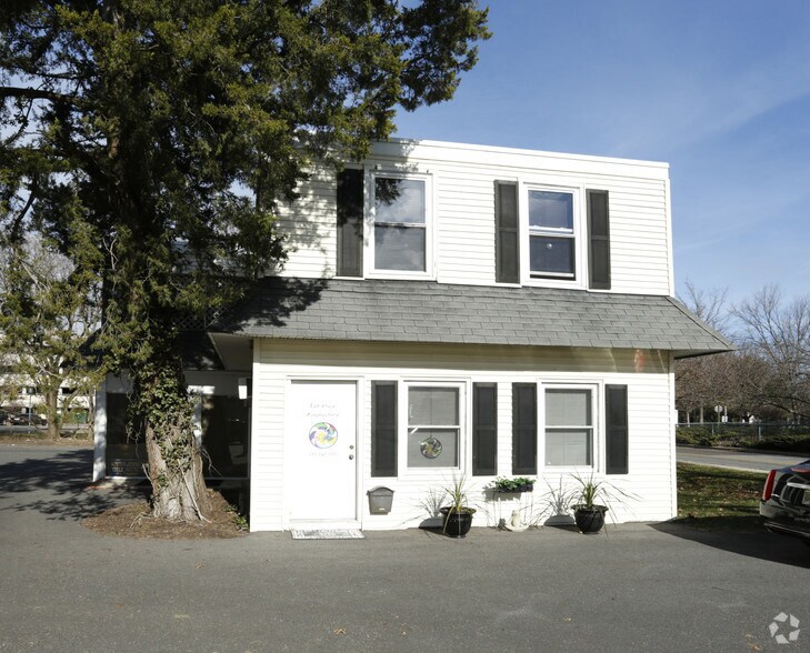 More Photos Of 214 Washington St, Toms River Office For Lease