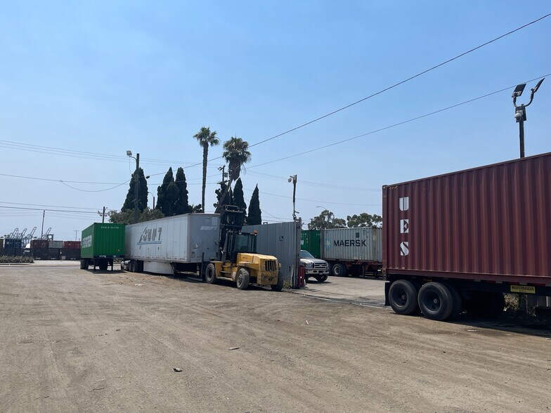 More Photos Of 517 N Banning Blvd, Wilmington Land For Sale