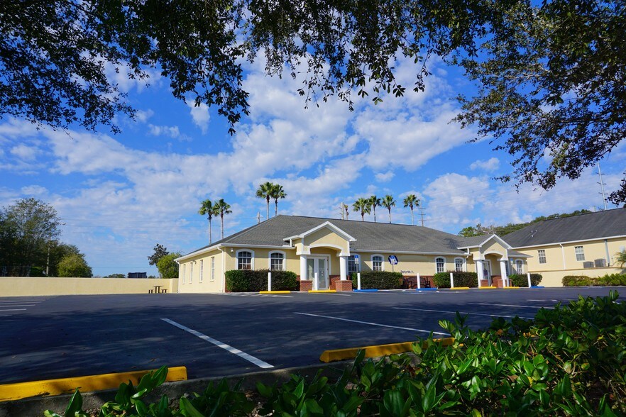 More Photos Of 6937 Medical View Ln, Zephyrhills Medical For Lease
