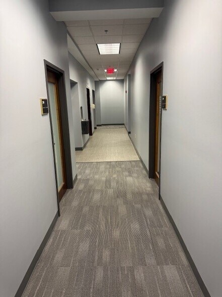 More Photos Of 501-505 E Broadway, Louisville Medical For Lease