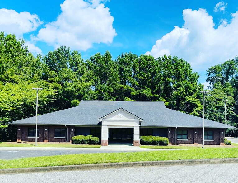 Primary Photo Of 3603 Pine Ln, Bessemer Office For Lease