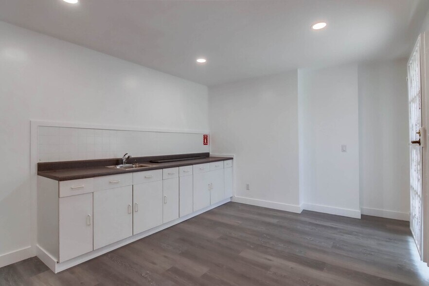 More Photos Of 1221-1235 Palm Ave, Imperial Beach Storefront Retail Office For Lease