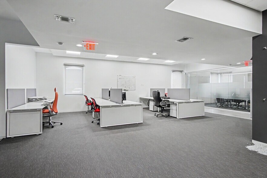 More Photos Of 1810 Snake River Rd, Katy Medical For Sale