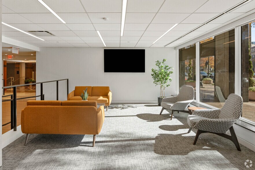 More Photos Of 1331 Pennsylvania Ave NW, Washington Office For Lease