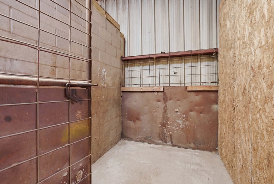 More Photos Of 915 Middle Rd S, Leesburg Industrial For Sale