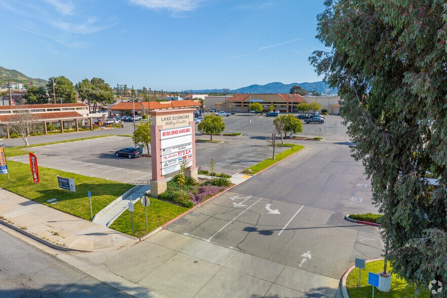 Primary Photo Of 2495-2505 E Lakeshore Dr, Lake Elsinore Unknown For Lease