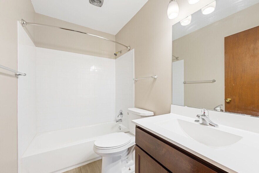 More Photos Of 371 Old Highway 8 SW, New Brighton Apartments For Sale