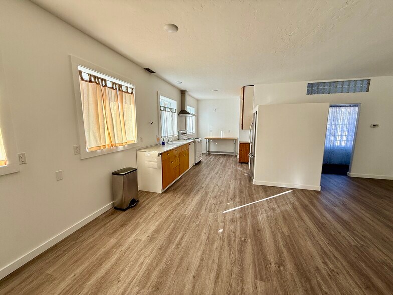 More Photos Of 127 Main St, Chester Office For Sale