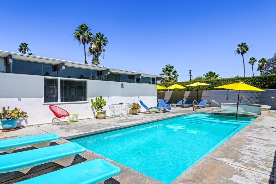 More Photos Of 795 E Chuckwalla Rd, Palm Springs Apartments For Sale