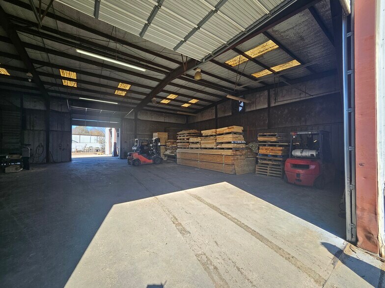 More Photos Of 10350 W Montgomery Rd, Houston Warehouse For Sale