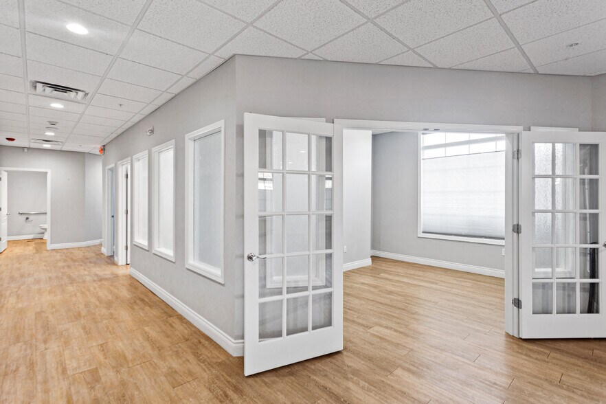 More Photos Of 714 st highway 248, Branson Medical For Lease