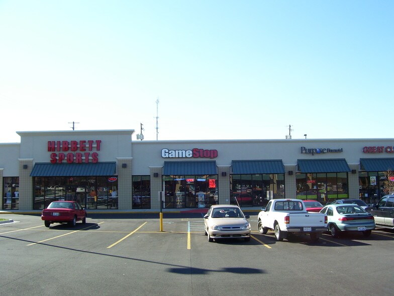 Primary Photo Of 2015-2029 Walmart Way, Radcliff Unknown For Lease