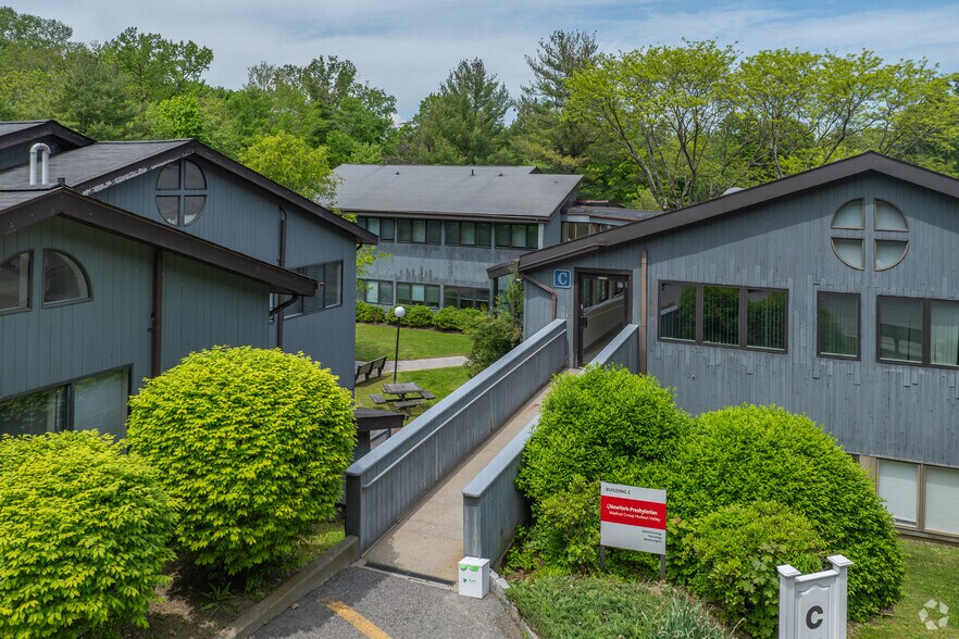 More Photos Of 1985 Crompond Rd, Cortlandt Manor Medical For Sale