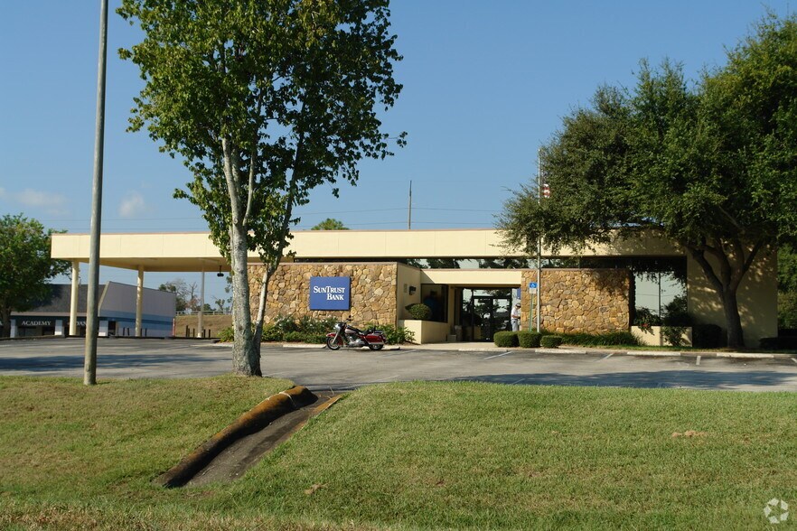 Primary Photo Of 892 Deltona Blvd, Deltona Bank For Sale